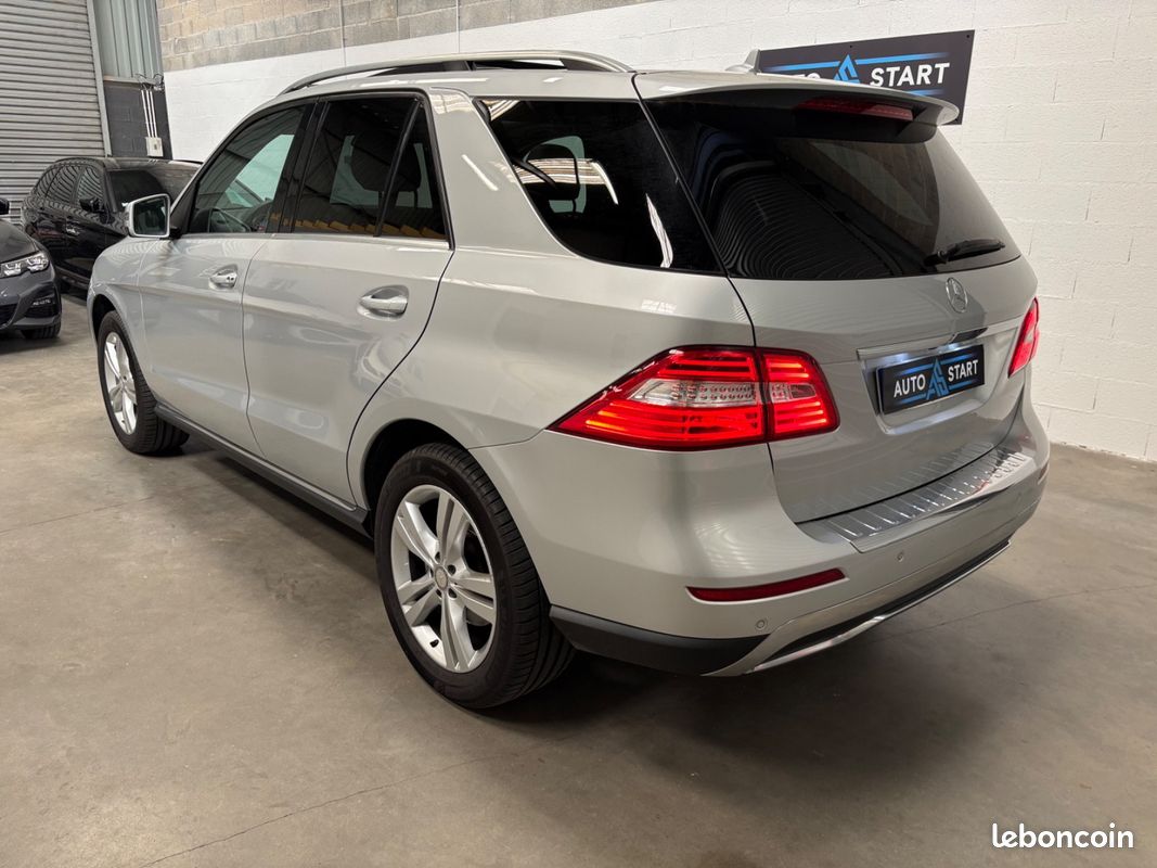 Mercedes ML 250 CDI 7G-DCT / ENTRETIEN MERCEDES / TOIT OUVRANT PANO / ATTELAGE / SIEGES AV ELEC & CHAUFFANTS (image 4)