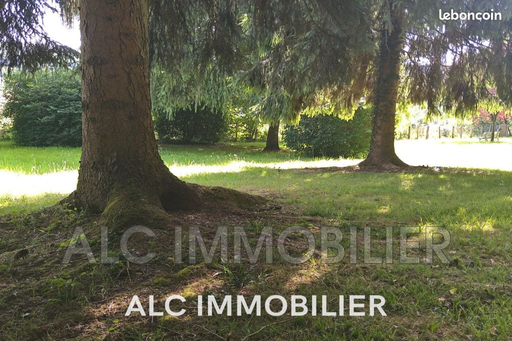 Terrain 1710 m² · à Saint-Léonard-des-Bois · 1 710 m² · 14 500 €