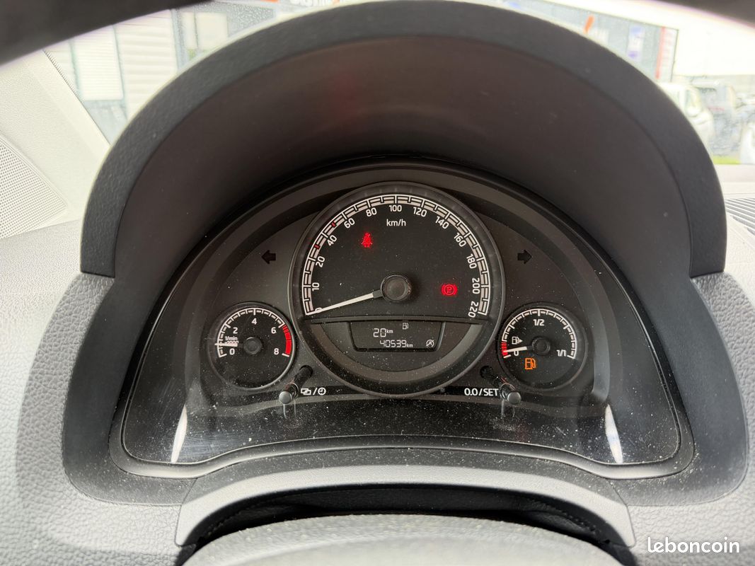 SKODA Citigo 1.0 60 ch BVM Ambition (image 16)