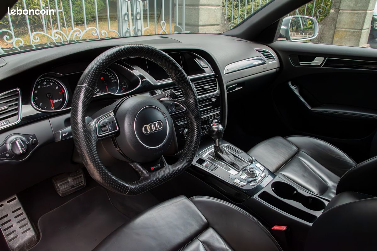 Audi RS4 Avant (B8) 4.2 TFSI V8 450ch *Châssis Sport Plus / Sièges électriques chauffants à mémoire / Différentiel quattro Sport / Feux dynamiques / Radars + Caméra (image 3)
