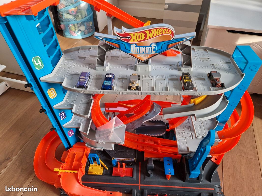 Camion garage Hotwheels (image 2)