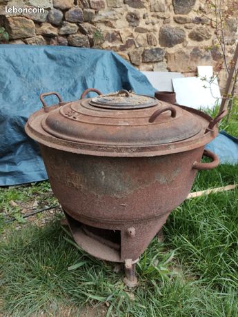 Marmite En Fonte Ancienne – Chaudron, Dans Son Jus