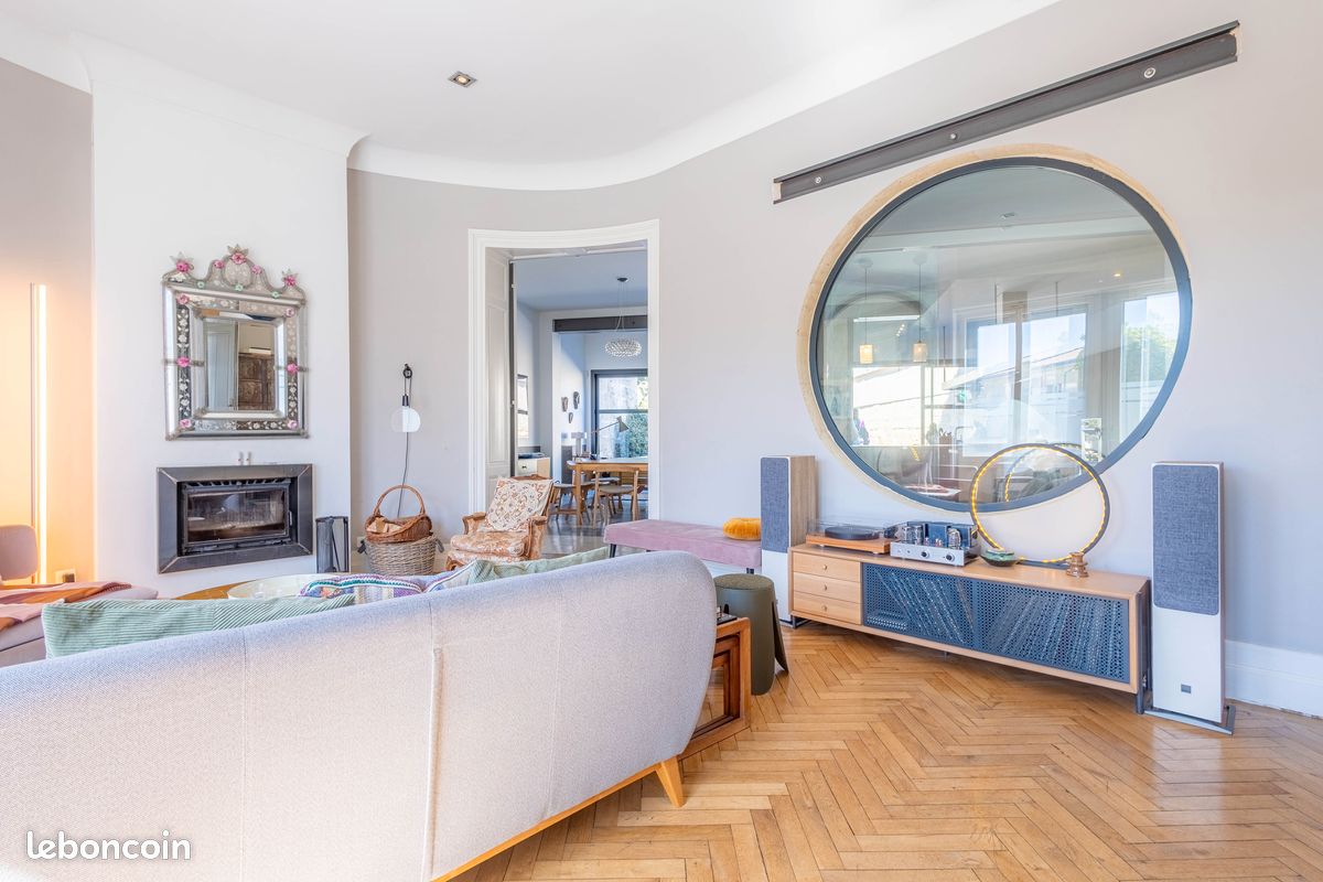 Maison 9 pièces 347 m² · à Bordeaux · 347 m² · 1 380 000 €