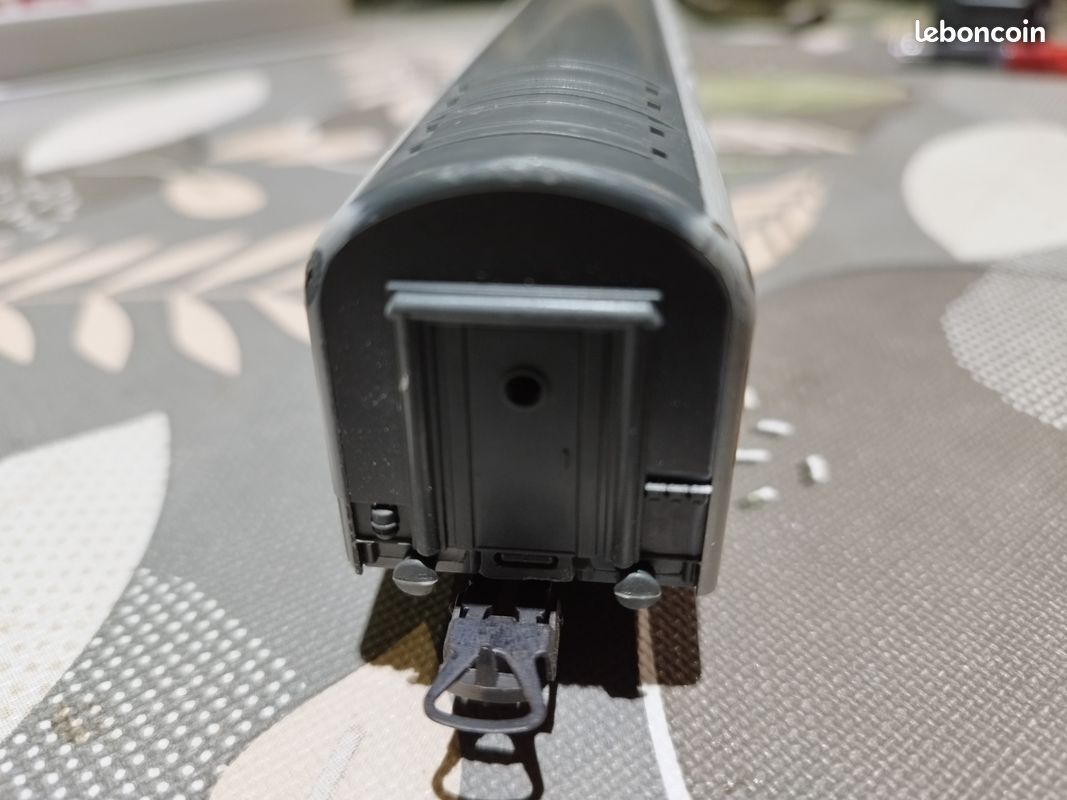 Belle Voiture Banlieue VB2N Lima (image 5)