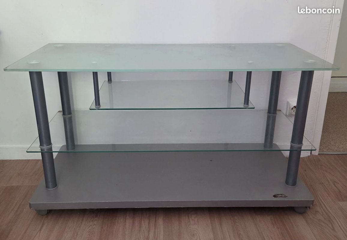 Table basse en verre ou meuble TV – 3 niveaux – Sur roulettes (image 1)