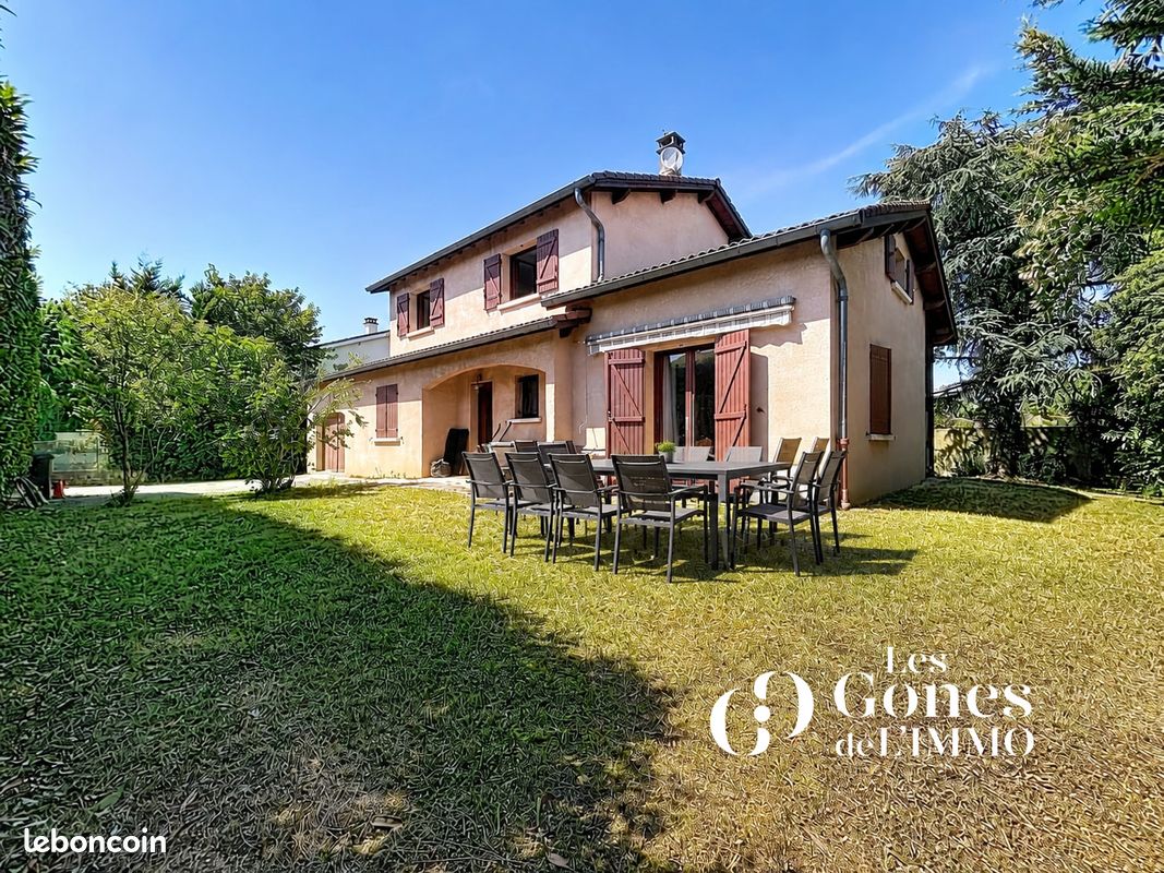 Maison 5 pièces 155 m² · à Genas · 155 m² · 490 000 €