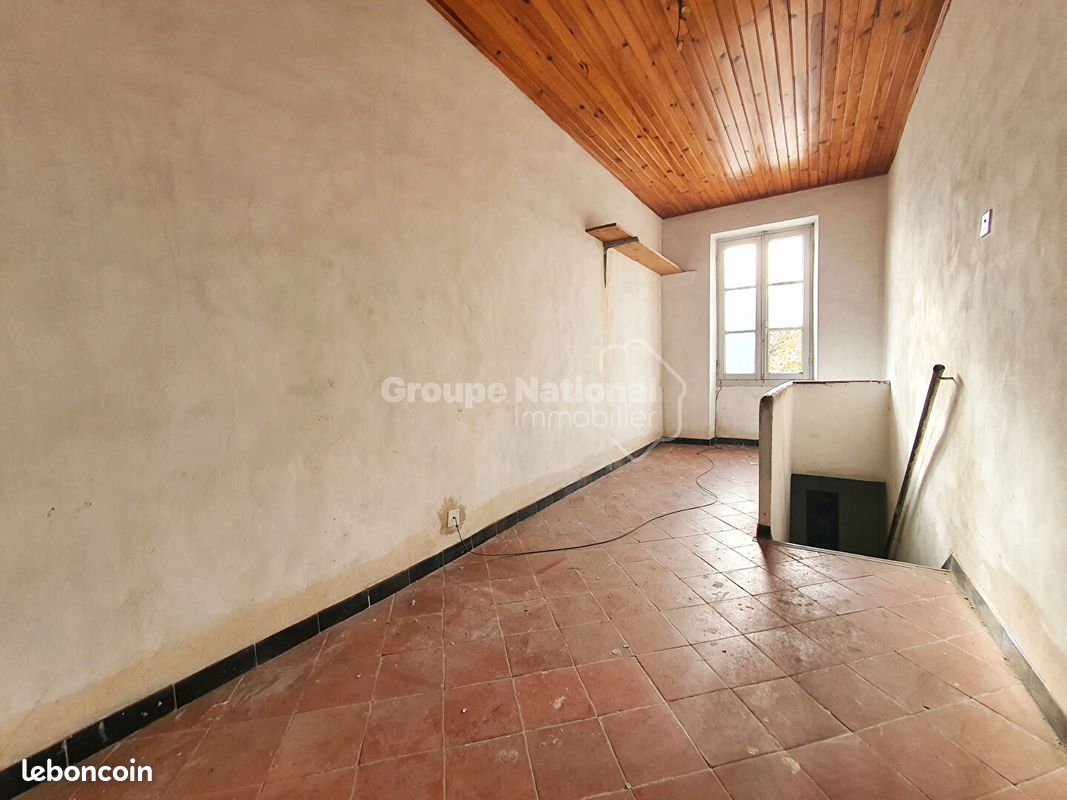 Maison 1 pièce 30 m² · à Eyguières · 30 m² · 129 900 €