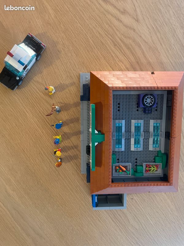 Lego Kwik-E-Mart Simpson (image 4)