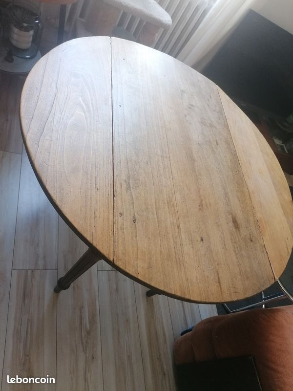Table ronde bois massif (image 1)