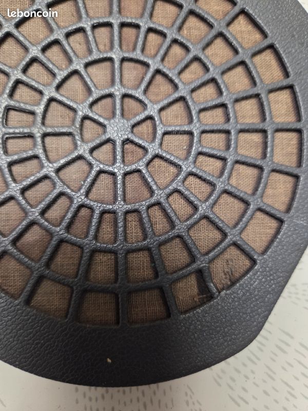 Grilles haut parleur renault 11/9 (image 3)
