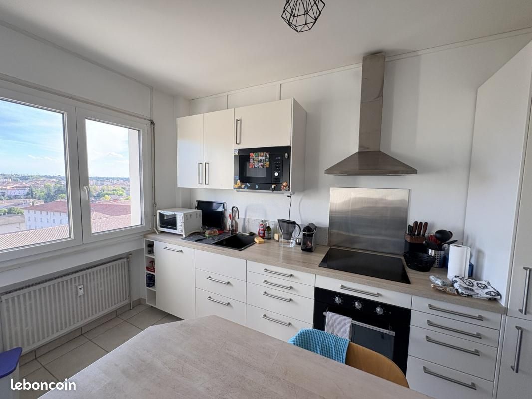 Appartement 2 pièces 50 m² · à Romans-sur-Isère · 50 m² · 570 €/mois