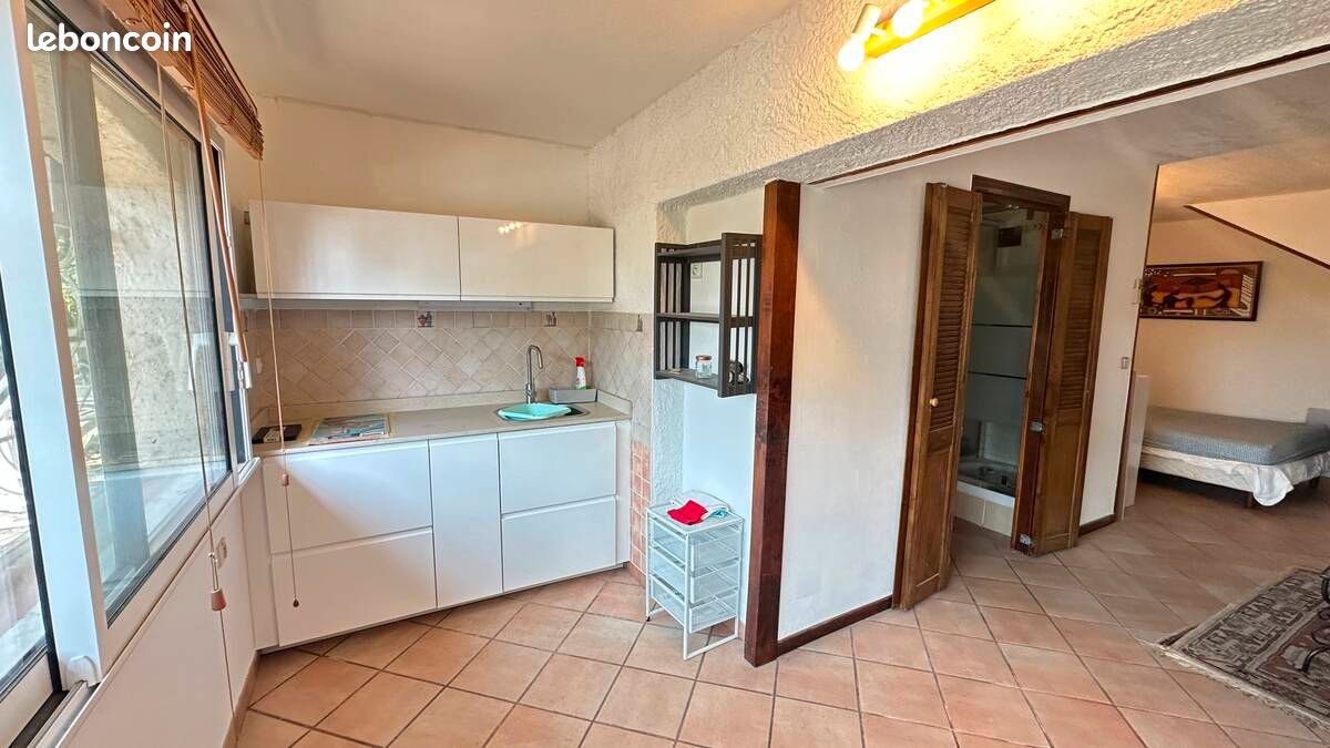 Appartement 1 pièce 30 m² · à La Valette-du-Var · 30 m² · 560 €