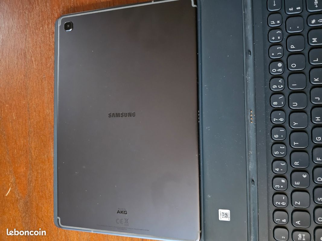 Samsung Galaxy Tab S5e 10,5" noire 128 Go Wifi avec housse de protection et clavier magnetique (image 5)