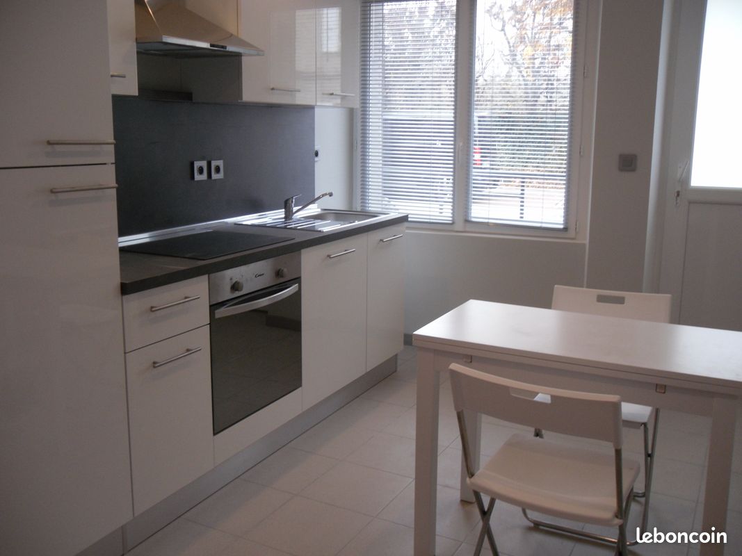 Appartement 2 pièces 38 m² · à Brives-Charensac · 38 m² · 450 €