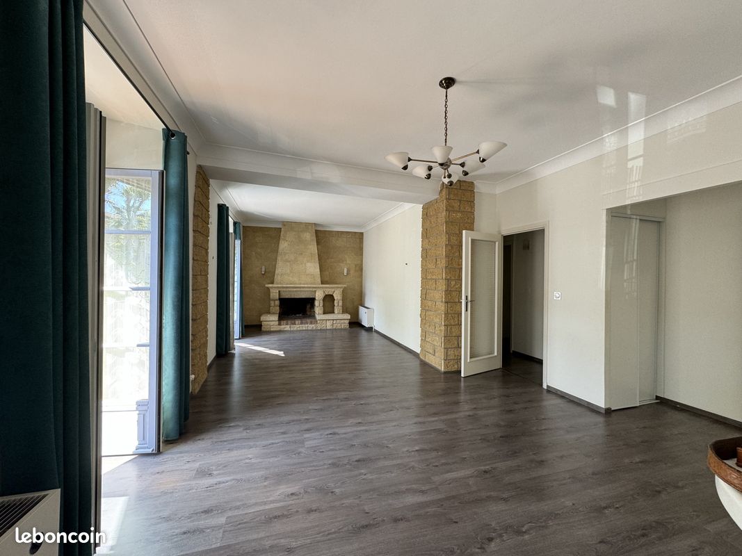 Appartement 3 pièces 81 m² · à Saint-Paul-Trois-Châteaux · 81 m² · 745 €/mois
