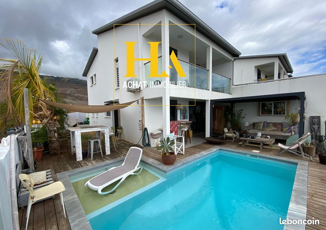 Maison 5 pièces 93 m² · à Les Trois-Bassins · 93 m² · 650 000 €