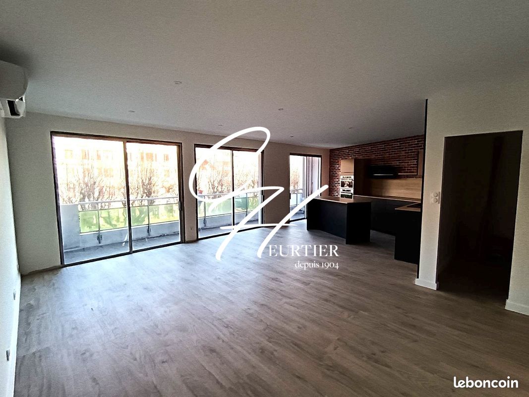 Appartement 3 pièces 76 m² · à Voiron · 76 m² · 1 015 €
