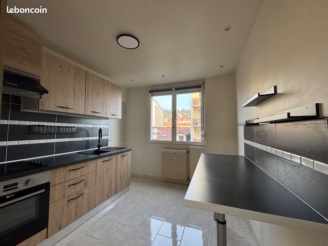Appartement 4 pièces 74 m² · à Saint-Étienne · 74 m² · 86 900 €
