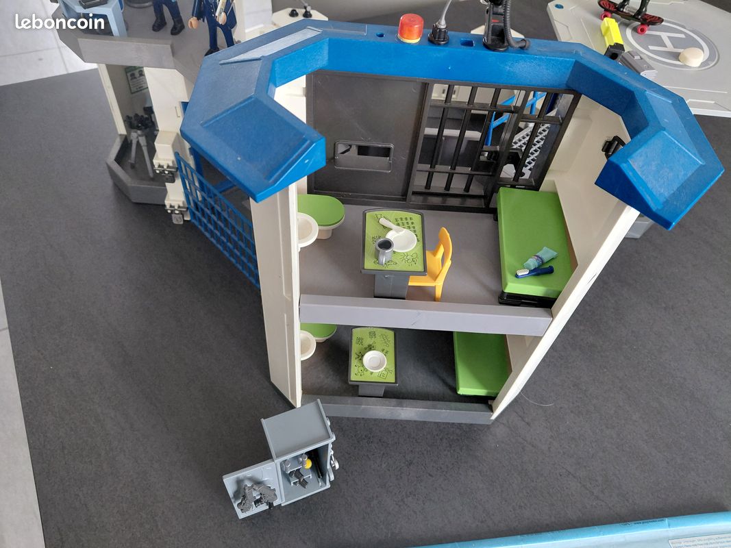Playmobil commissariat de police avec prison 6872 / 6919 (image 8)