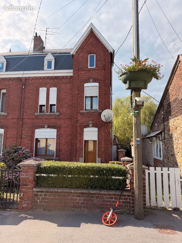 Maison 5 pièces 180 m² · à Louvroil · 180 m² · 90 000 €