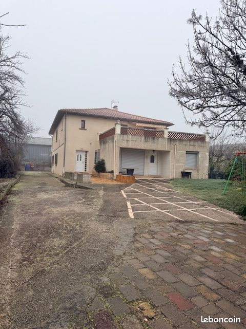 Maison 10 pièces 256 m² · à Romagnat · 256 m² · 214 000 €