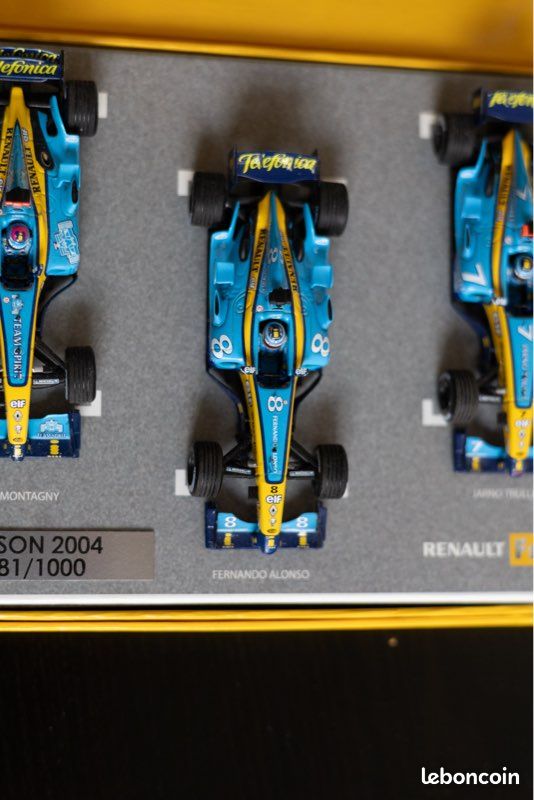 COFFRET RENAULT F 1 MYTHIQUES MINICHAMPS SUNSTAR IXO 1/43 EME