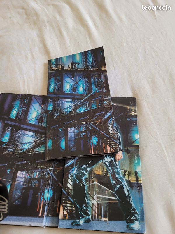 Album neuf de johnny hallyday avec des cd (image 3)