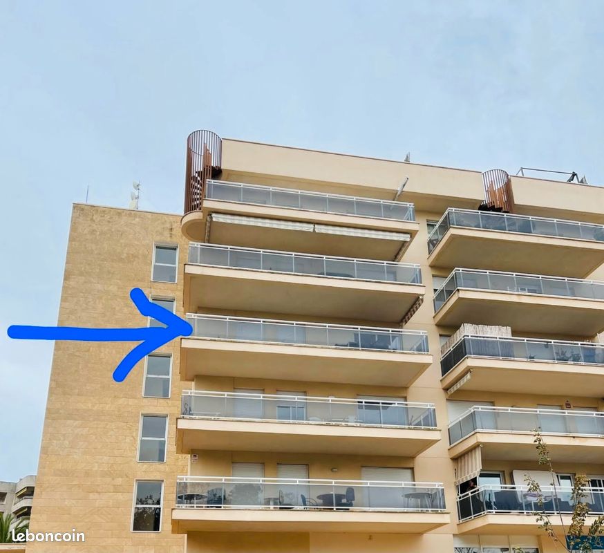Joli 2ch 2sdb grande terrasse piscine parking privé proche plage et centre ville (image 19)