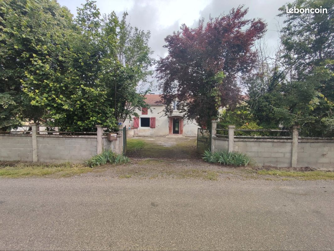 Maison 7 pièces 107 m² · à Jû-Belloc · 107 m² · 135 000 €