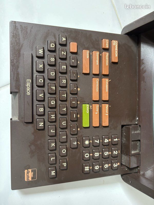 Electro vintage Minitel 1 La Radiotechnique TRT 9 NEZ 300 – La Roue du Passé