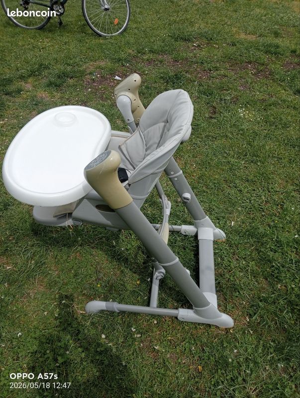 Chaise haute (image 4)