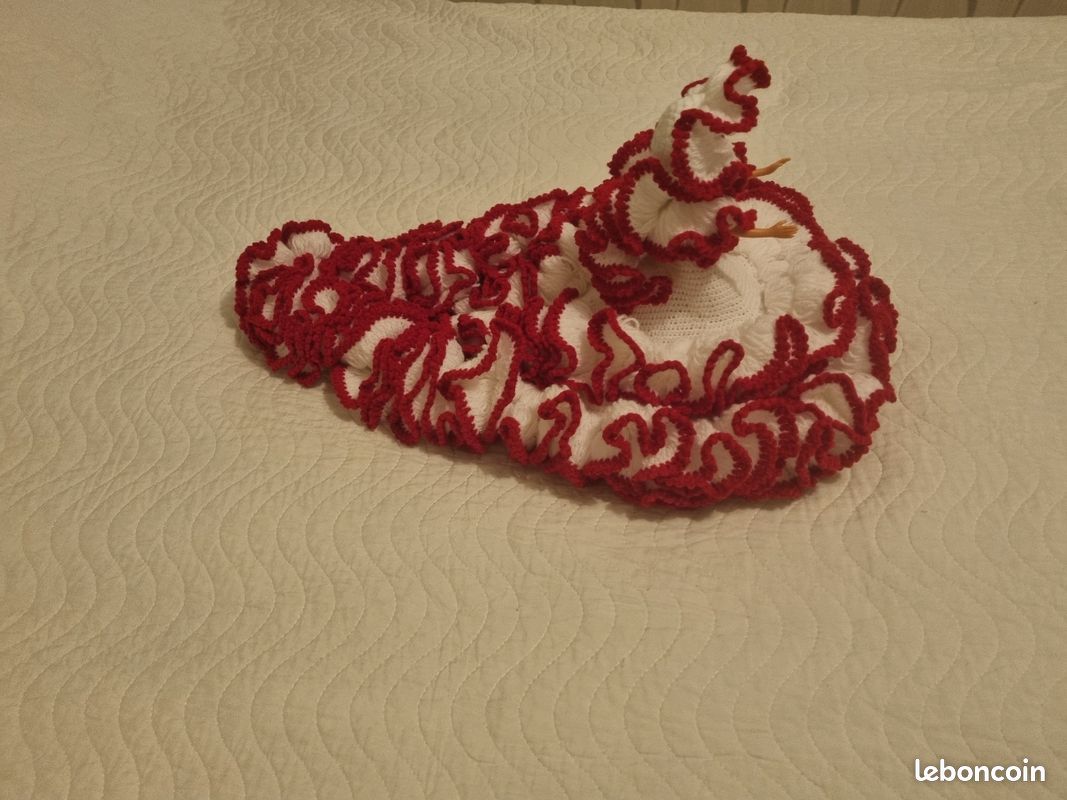 Poupée élégante avec robe tricotée à la main (image 3)
