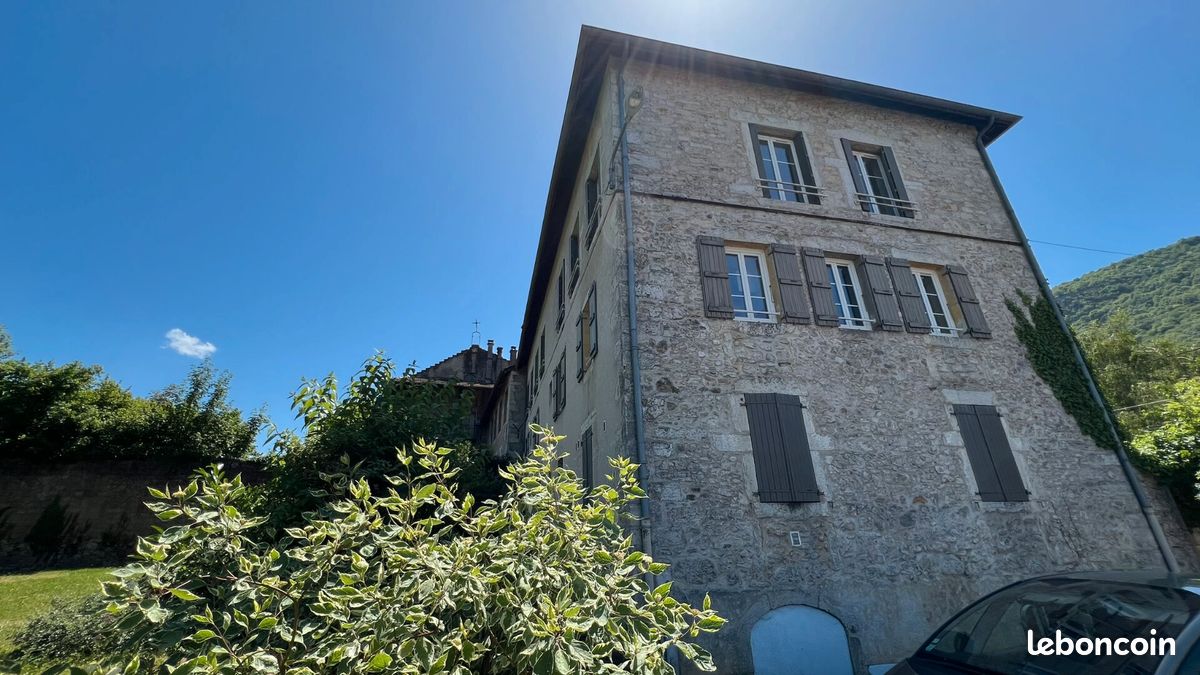 Appartement 4 pièces 67 m² · à Peyrieu · 67 m² · 525 €/mois