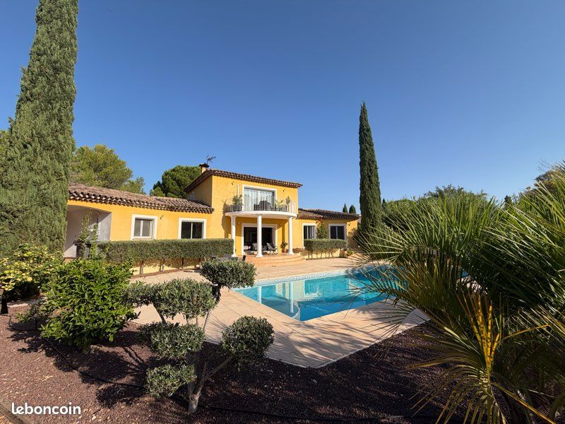 Maison 6 pièces 185 m² · à La Motte · 185 m² · 840 000 €
