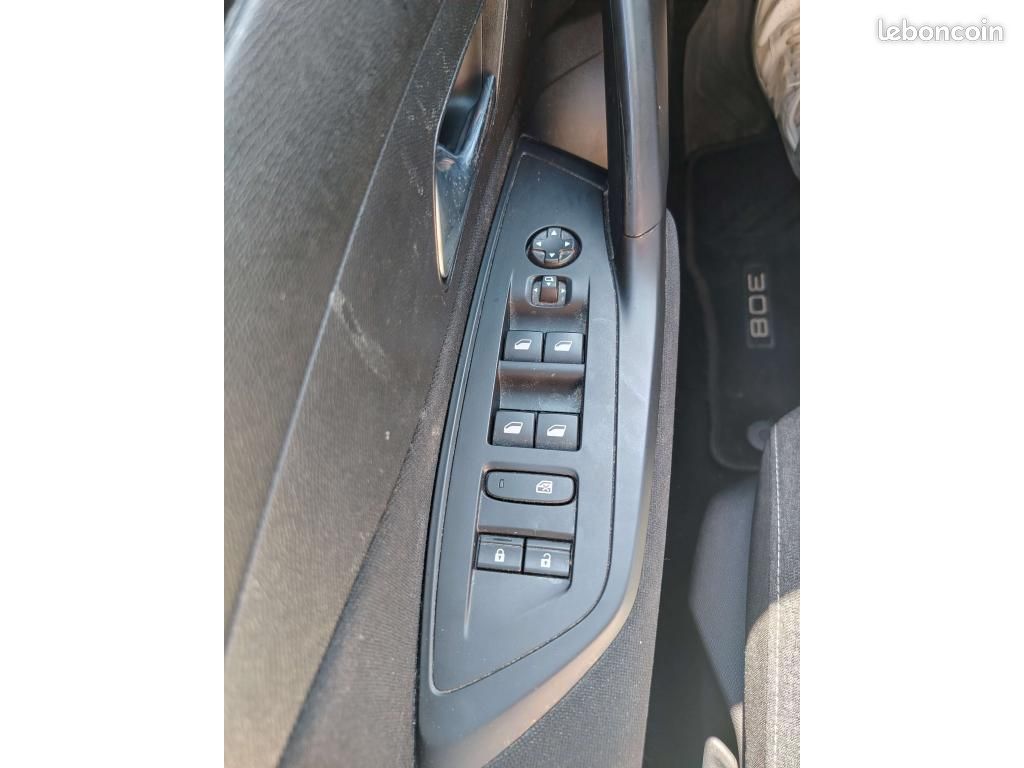PEUGEOT 308 SW 1.5 BLUEHDI 130ch ACTIVE PACK (image 12)