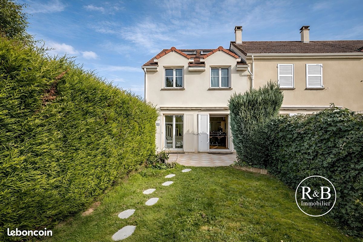Maison 4 pièces 82 m² · à Plaisir · 82 m² · 309 000 €