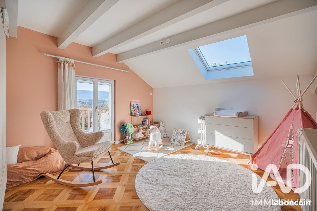 Propriété 5 pièces 234 m² (image 13)