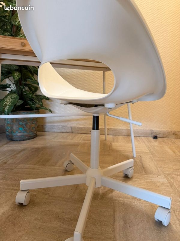 Bureau + chaise Ikea (image 5)
