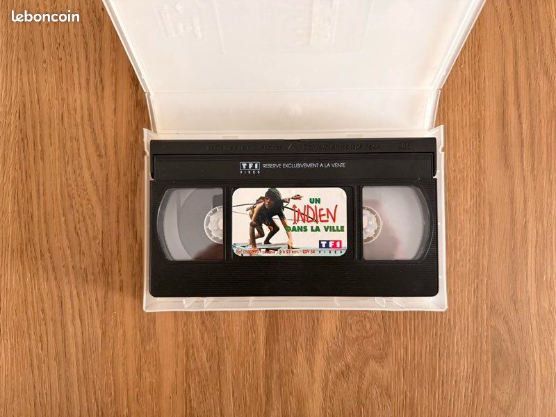 VHS Indien dans la ville – Thierry Lhermitte, Patrick Timsit – Comédie culte (image 4)