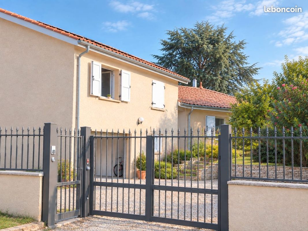 Maison 5 pièces 142 m² · à Roche · 142 m² · 459 000 €