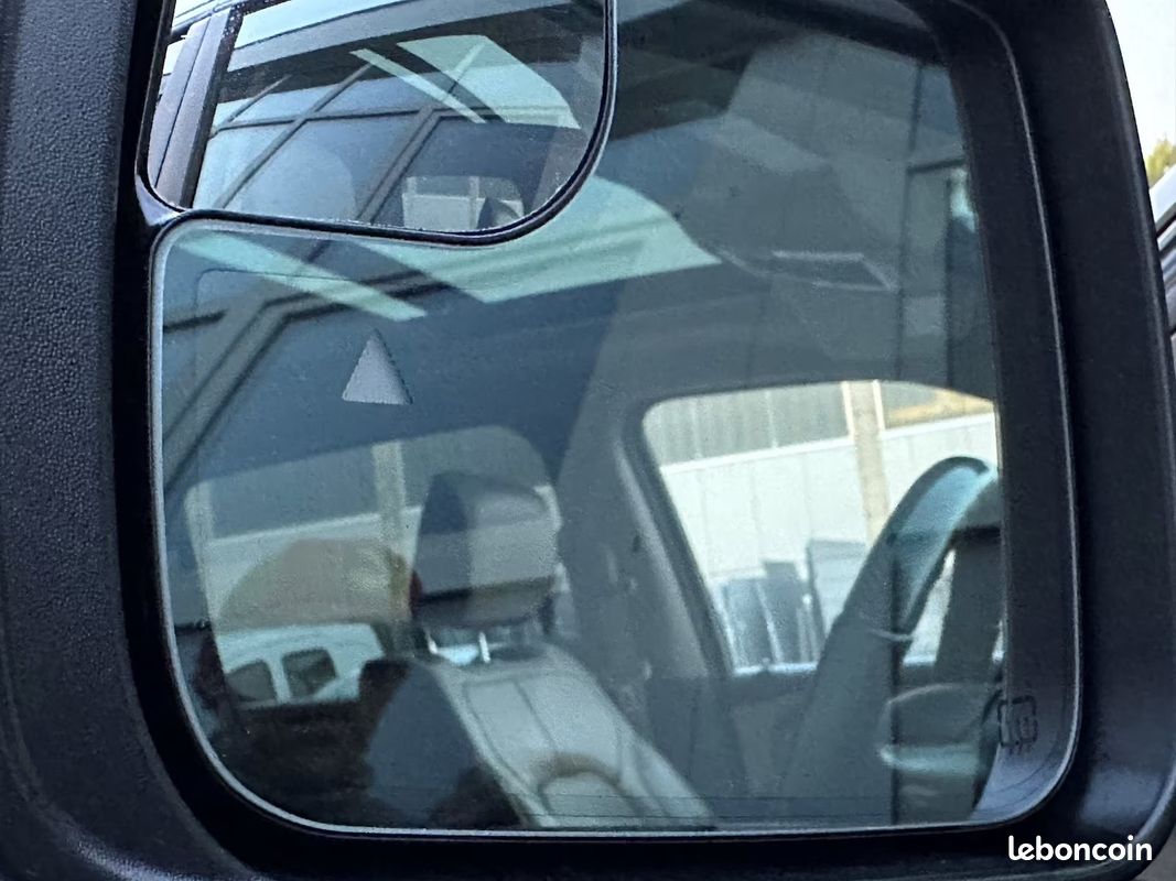 Dodge RAM 1500 Limited 5.7 HEMI eTorque 401 ch 4x4 – Pano – Harman Kardon – 360° – E-Step (image 17)