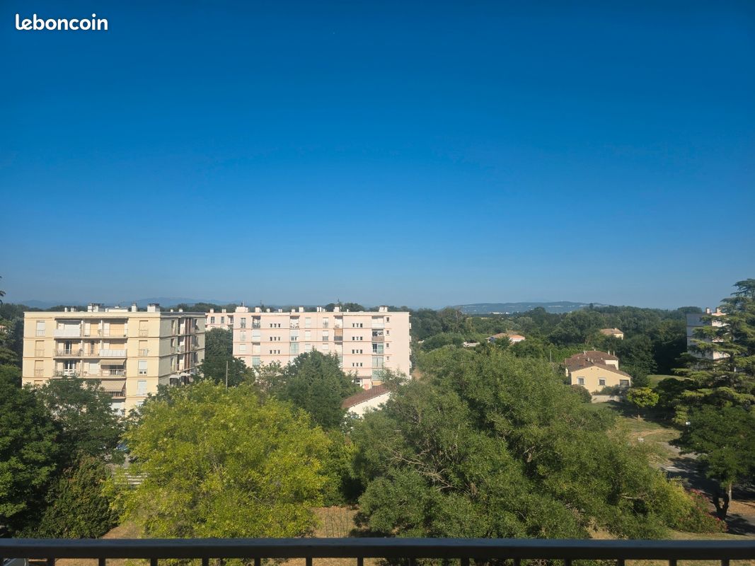 Appartement 4 pièces 77 m² · à Bourg-Saint-Andéol · 77 m² · 630 €