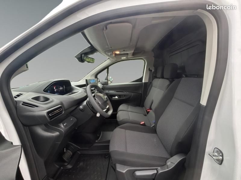 Peugeot Partner M Diesel 130ch automatique (image 9)