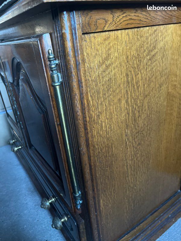 Meuble bas en bois (image 2)