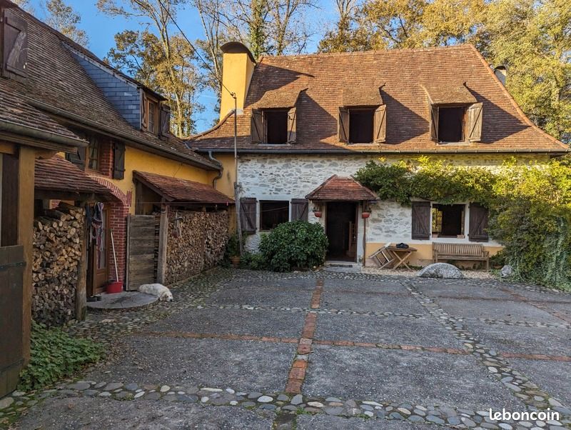 Maison 8 pièces 198 m² - Mourenx 64150 (image principale 3)