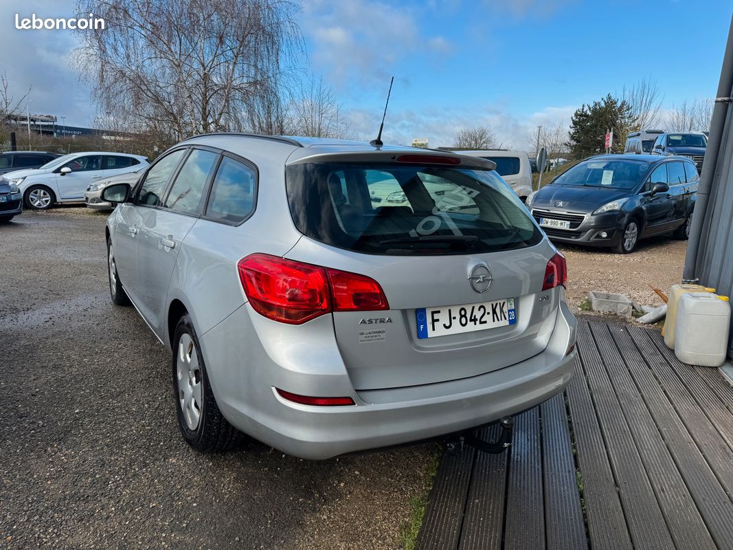 OPEL Astra 1.7 CDTI 110 Pack Clim (image 3)