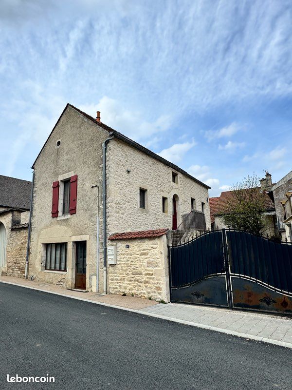 Maison 5 pièces 110 m² · à Puligny-Montrachet · 110 m² · 295 000 €