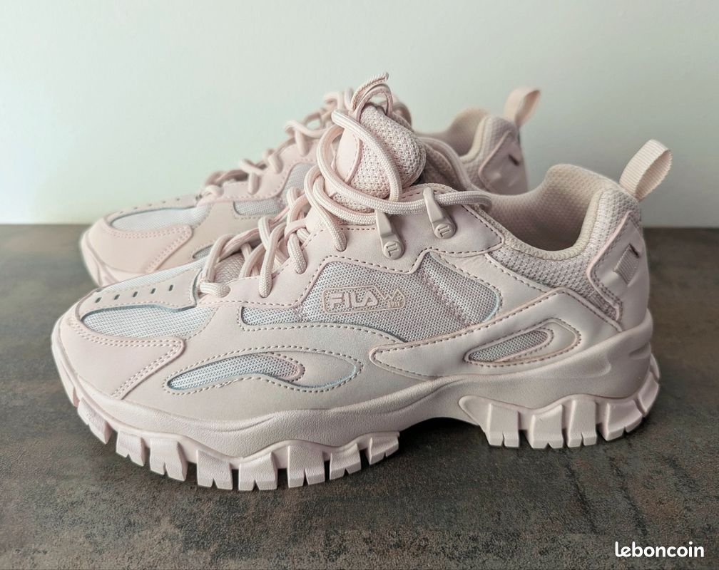 Ray Tracer Sweat Fila Rose Et Gris Basket Fila Ray Ensemble Fille