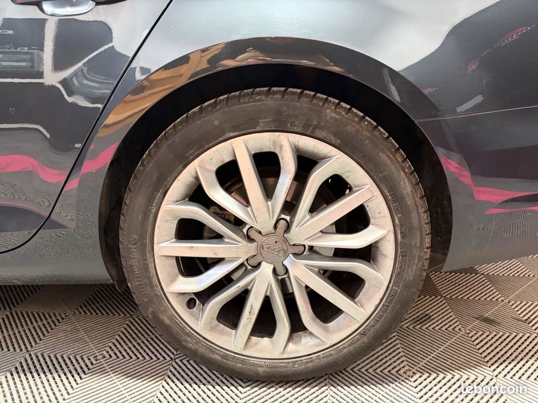AUDI A4 AVANT 2.0 L TFSI ultra 190 CV S tronic 7 * SUIVI COMPLET AUDI / CARPLAY / HAYON ELECTRIQUE / VIDANGE FAITE POUR LA VENTE (image 40)