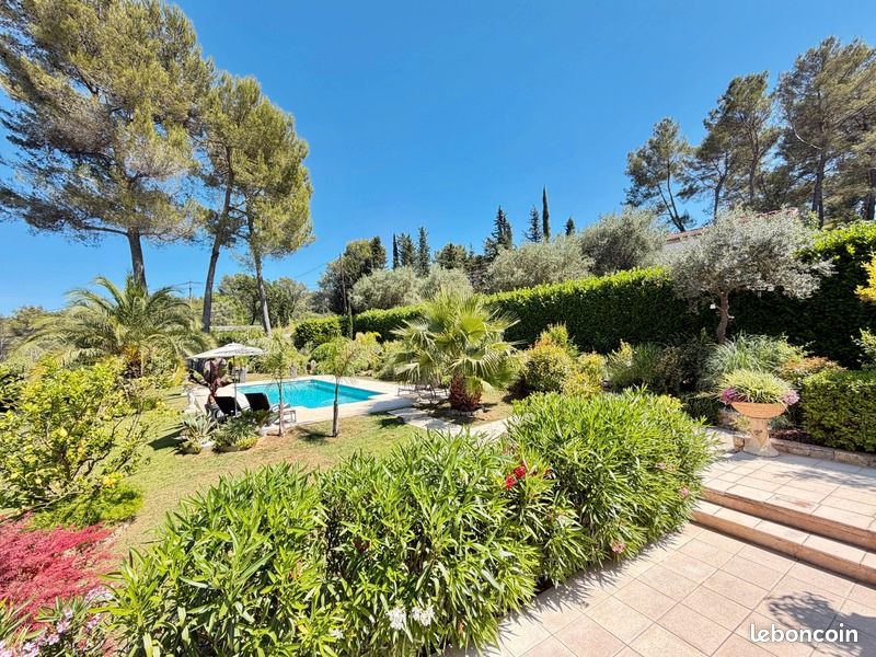 Maison 6 pièces 189 m² · à Peymeinade · 189 m² · 725 000 €